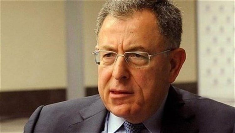 السنيورة للهزاع: لماذا لم تزرني؟