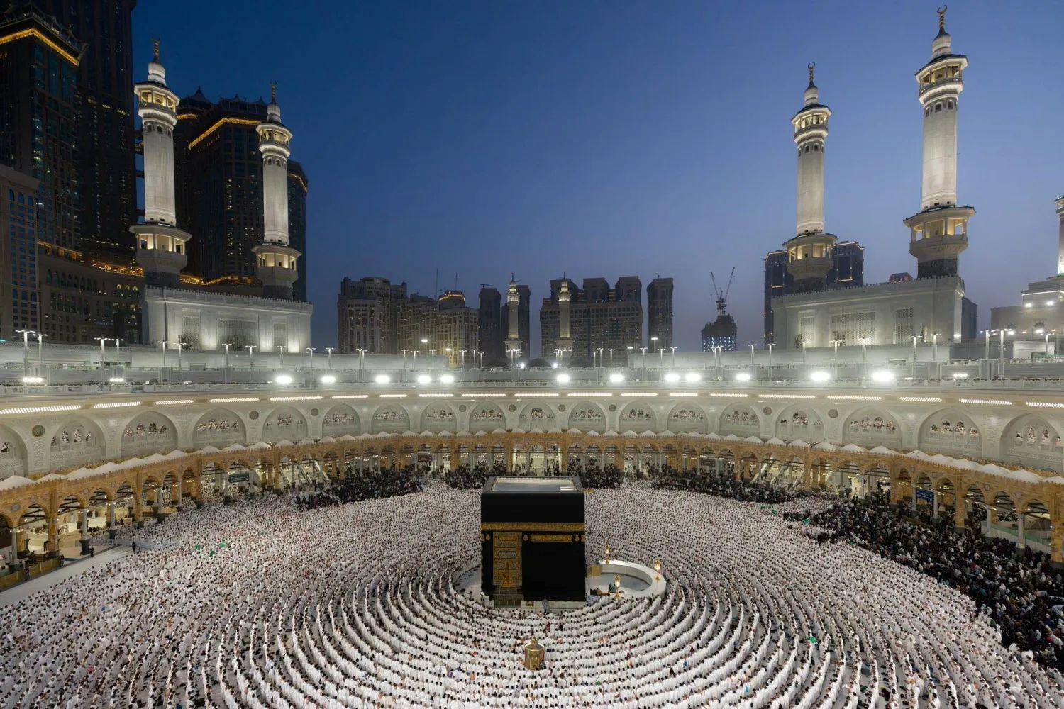 إنها مكة يا أبرهة العصر