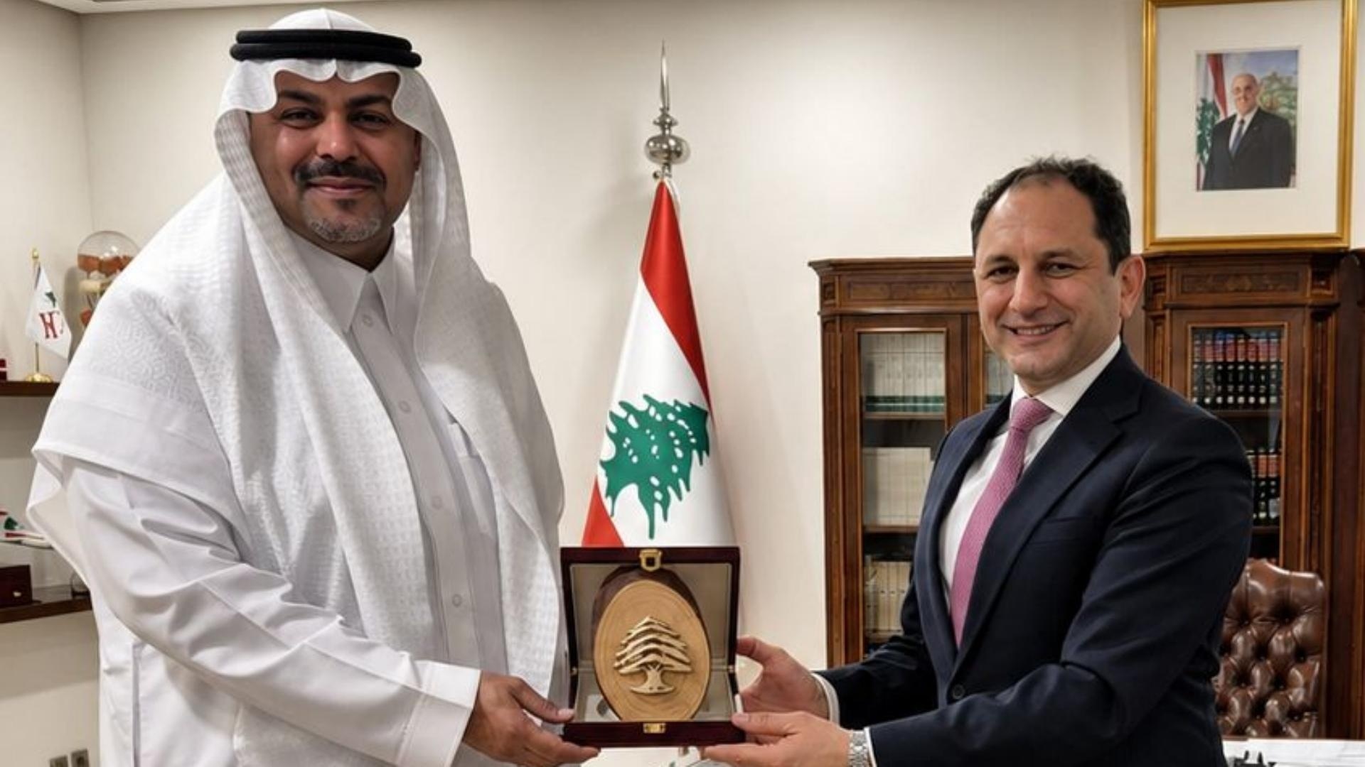 السفير الدوسري يصل بيروت بعد عطلة العيد