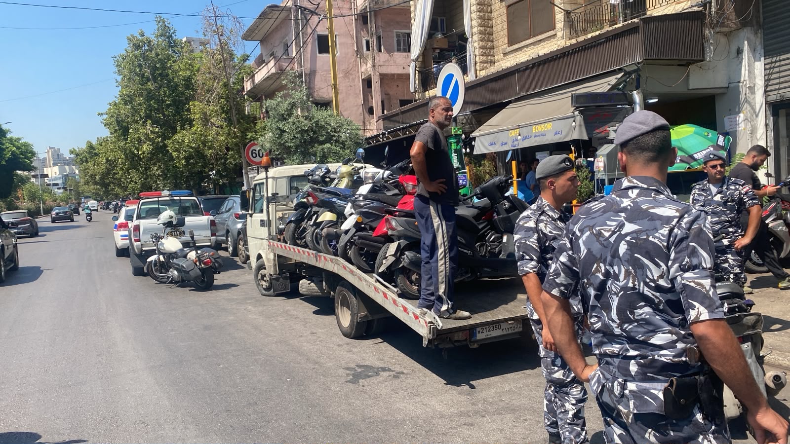 بيروت تكافح الدراجات النارية المخالفة