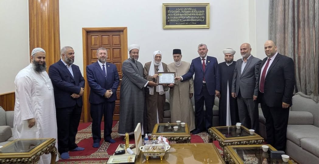 الشيخ الكردي التقى مفتي سوريا