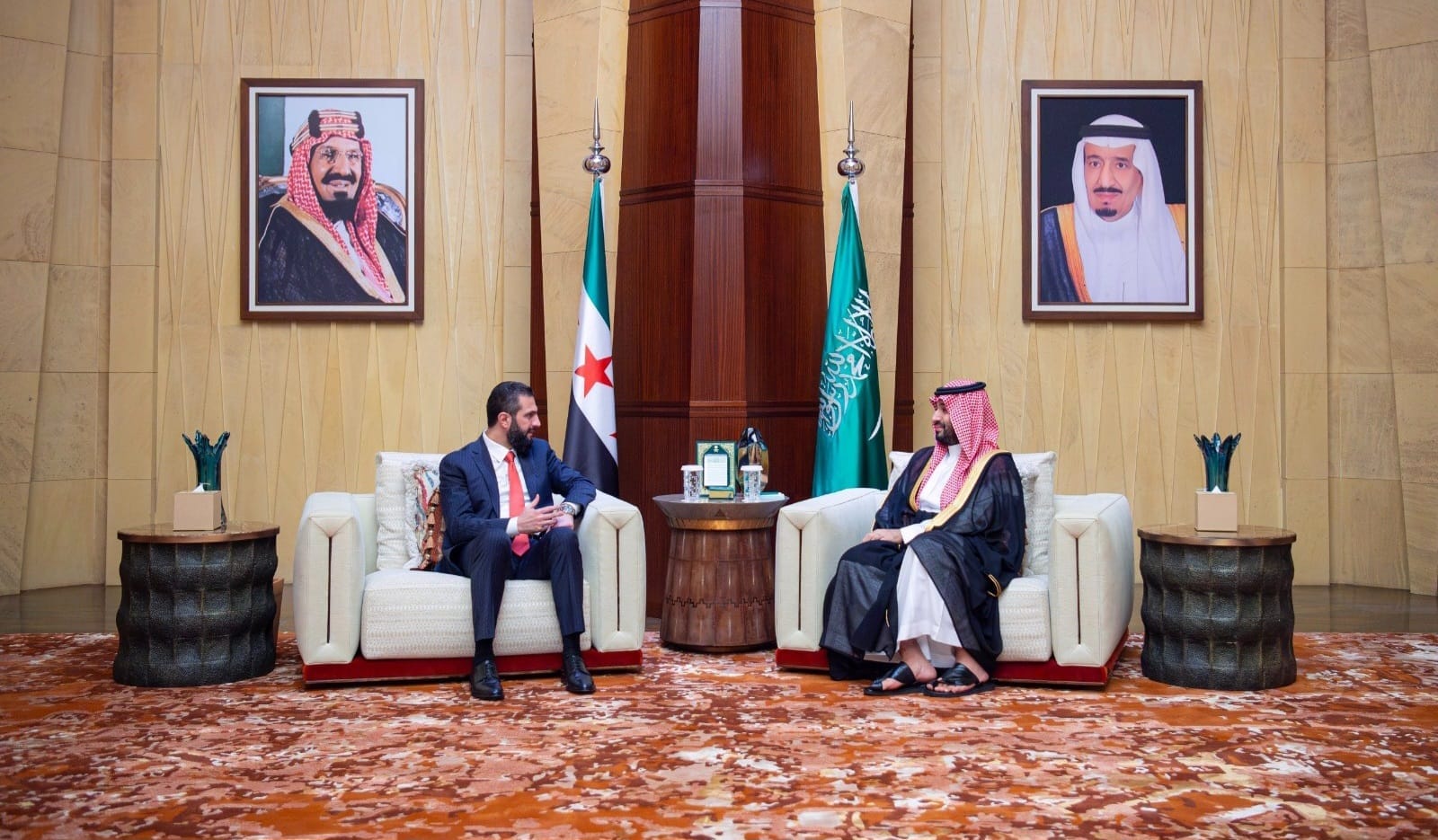 ابن سلمان والشرع.. خريطة التحالفات الجديدة