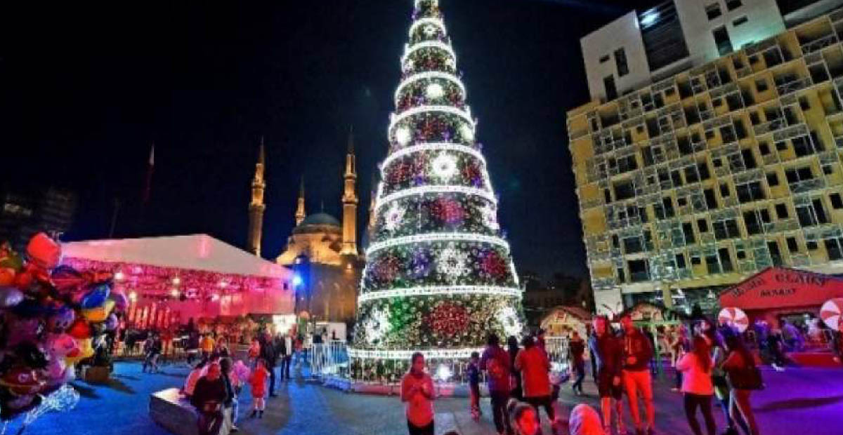 بلدية بيروت تضيء شجرة الميلاد الأحد
