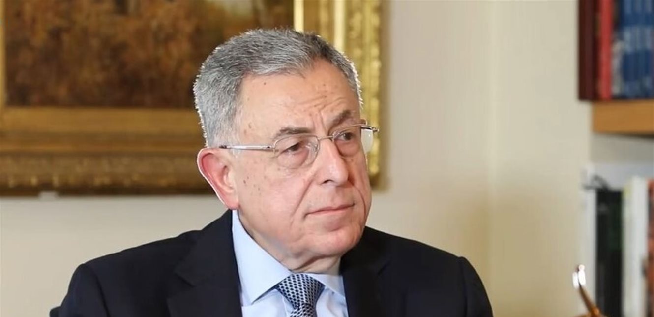 قاضٍ متقاعد يداوم في مكتب السنيورة