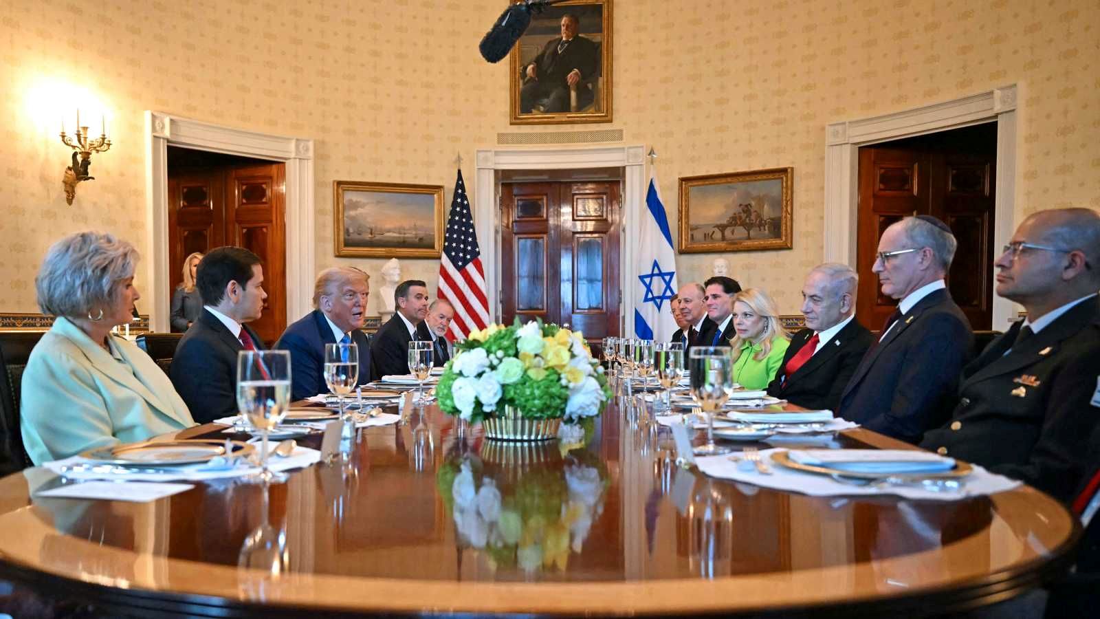 الاسرائيليون ينتظرون اجتماع فلوريدا من أجل...