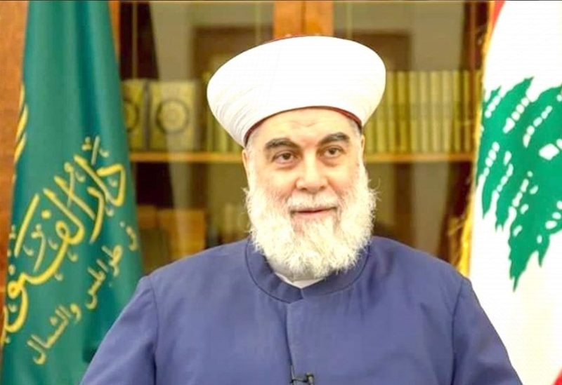 المفتي إمام عطّل فتنة الأذان