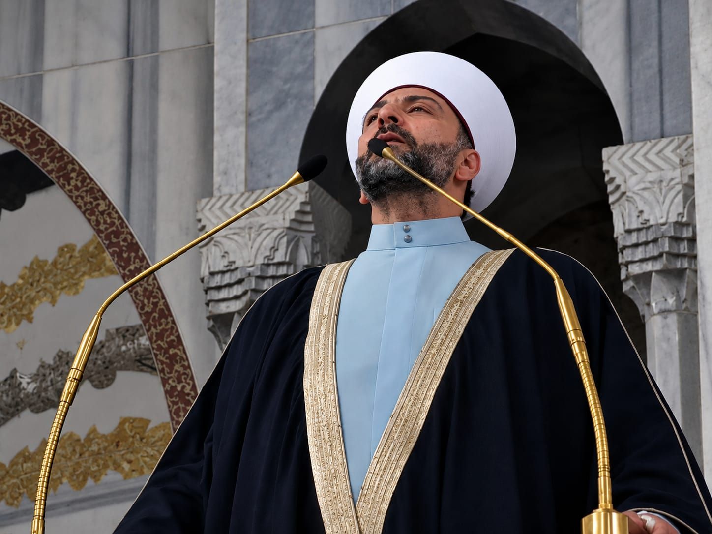 الشيخ ماهر الجارودي: ارفعوا أيديكم عن دار الفتوى