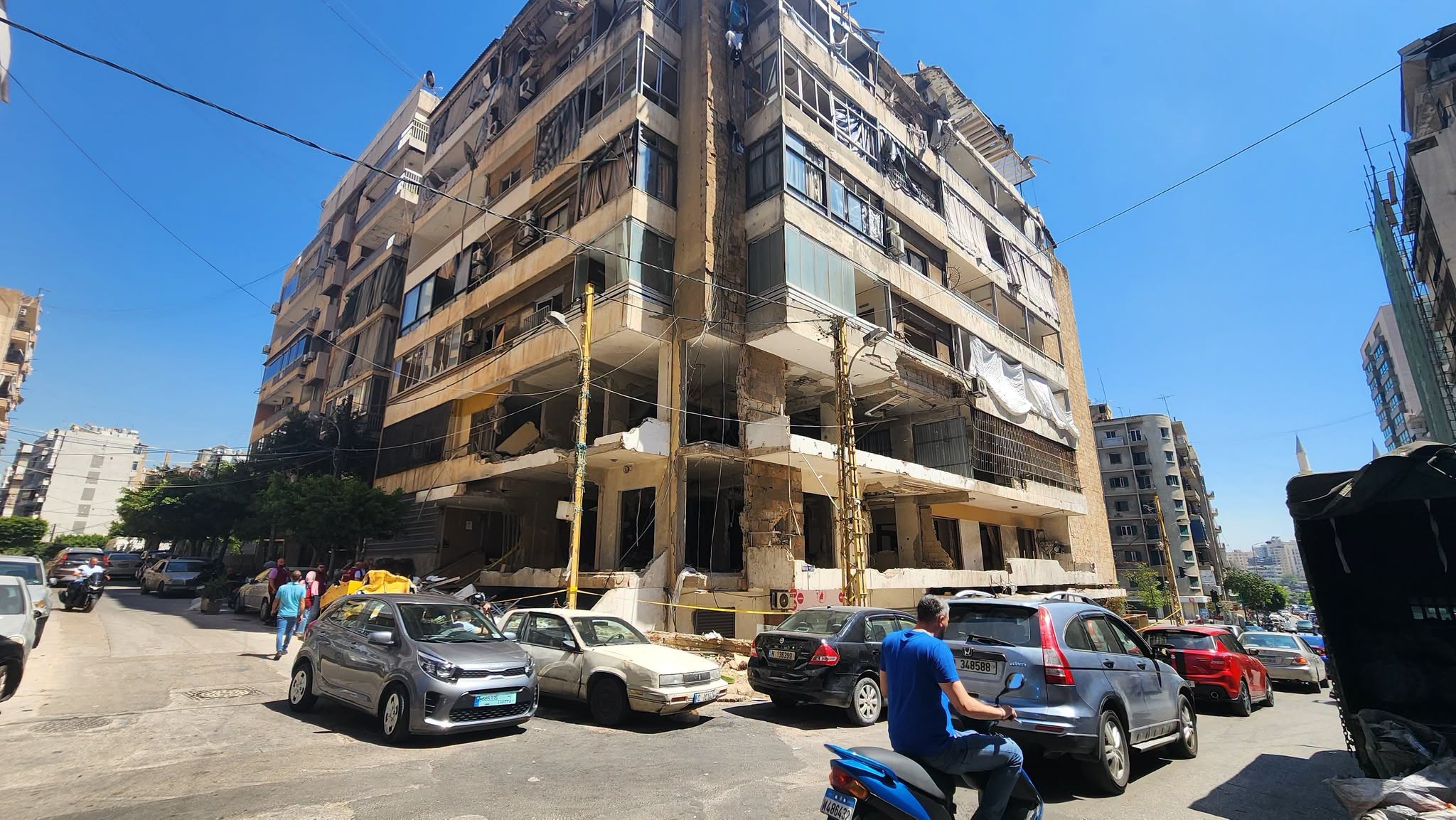 مؤسسة مخزومي ترمم المنازل المتضررة في بيروت