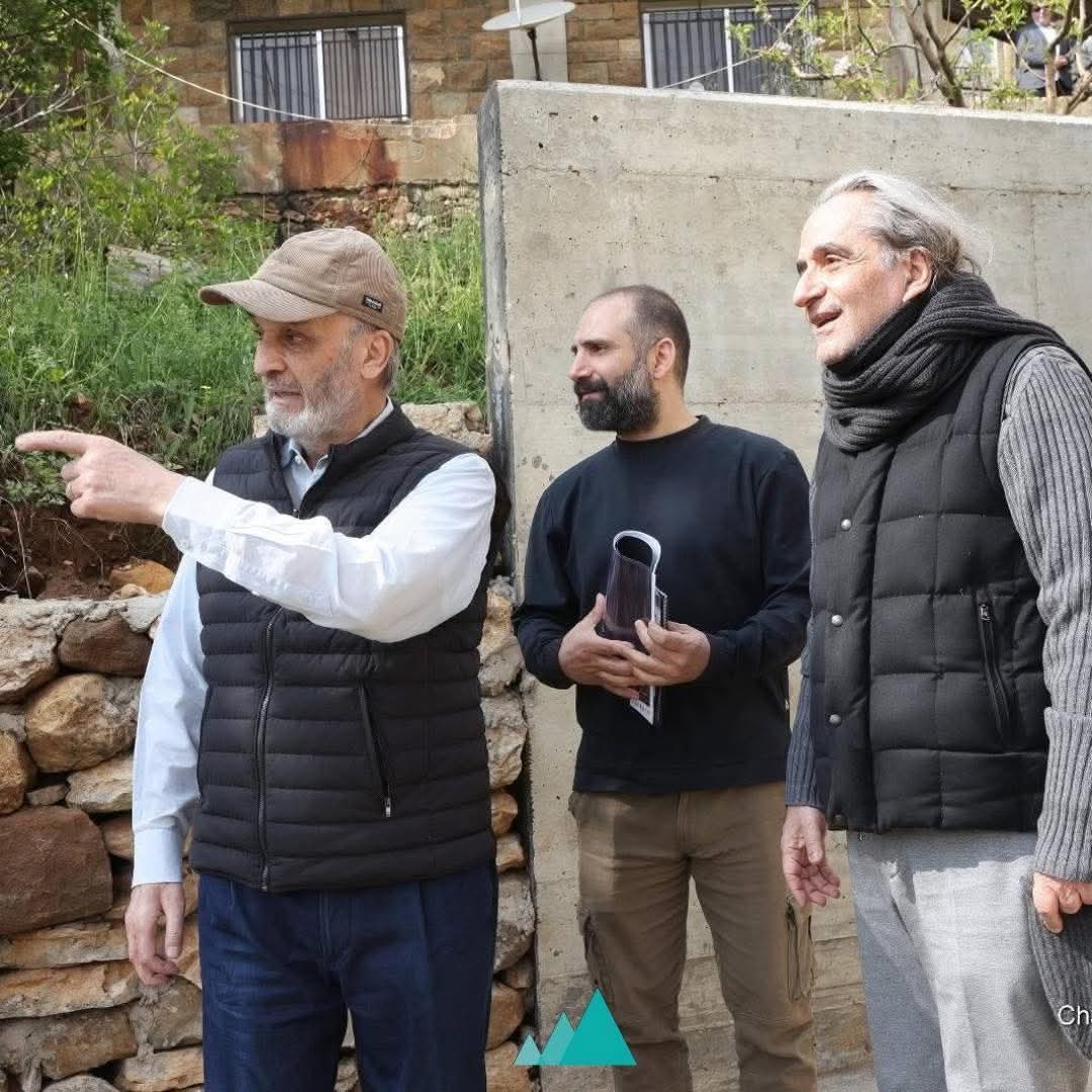 جعجع في منزل والديه