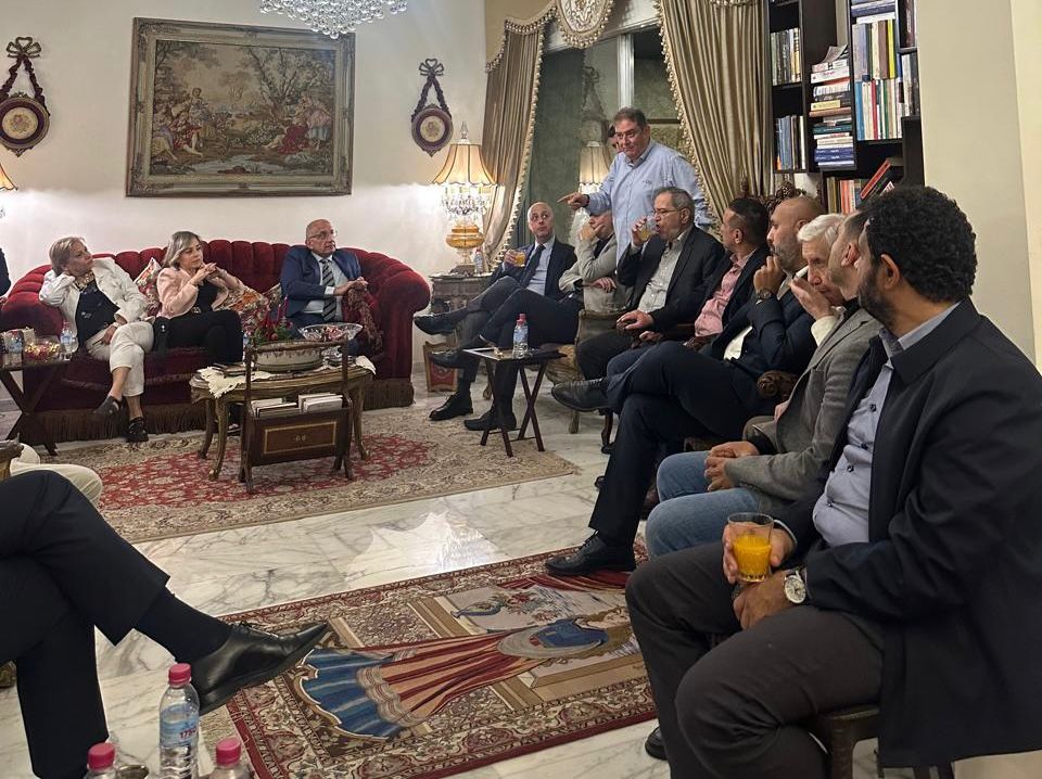 محامو بيروت يدعون لتضامن مهني بعيداً عن السياسة